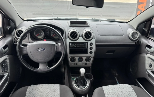 imagem-https://www.socarrao.com.br/sc-vehicle-images-prod/4323237/1791579776023-V2hhdHNBcHAgSW1hZ2UgMjAyNi0xMC0wOSBhdCAxNy40Ni4yNSAoMikuanBlZw.jpeg