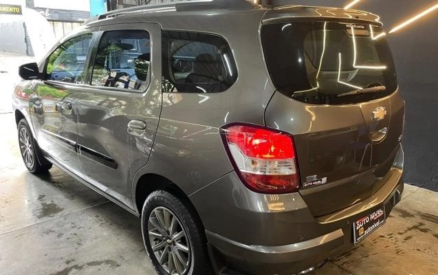 imagem-https://www.socarrao.com.br/sc-vehicle-images-prod/4323253/1791579983692-640_480_chevrolet-spin-advantage-5s-1-8-flex-aut-13-14-803e55-1.jpg