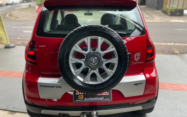 imagem-https://www.socarrao.com.br/sc-vehicle-images-prod/4323289/1791580113346-640_480_volkswagen-crossfox-i-motion-1-6-vht-total-flex-12-13-24fb55-3.jpg