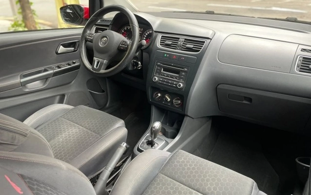 imagem-https://www.socarrao.com.br/sc-vehicle-images-prod/4323289/1791580113350-640_480_volkswagen-crossfox-i-motion-1-6-vht-total-flex-12-13-24fb55-1.jpg