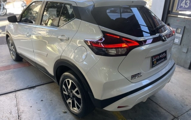imagem-https://www.socarrao.com.br/sc-vehicle-images-prod/4323290/1791580113457-640_480_nissan-kicks-1-6-sense-cvt-22-22-4b5675-6.jpg