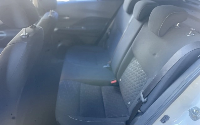 imagem-https://www.socarrao.com.br/sc-vehicle-images-prod/4323290/1791580113462-640_480_nissan-kicks-1-6-sense-cvt-22-22-4b5675-10.jpg