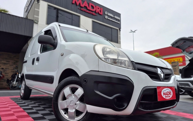 imagem-https://www.socarrao.com.br/sc-vehicle-images-prod/4323293/1791580117727-003_51db305814ff00481a4ab9eb949fb05a.jpg