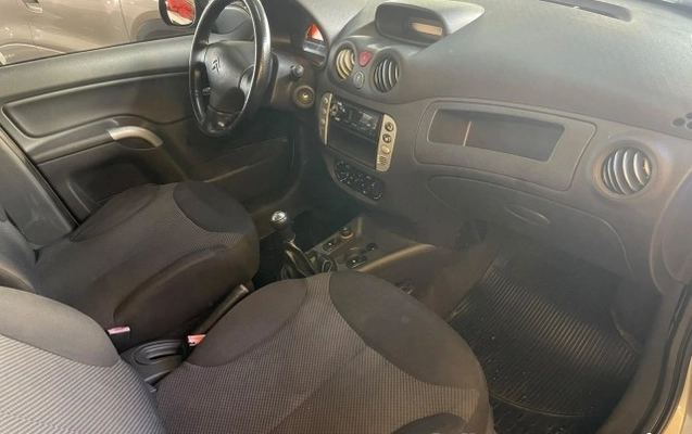 imagem-https://www.socarrao.com.br/sc-vehicle-images-prod/4323299/1791580173375-640_480_citroen-c3-glx-1-4-8v-flex-11-11-9b3f5c-9.jpg