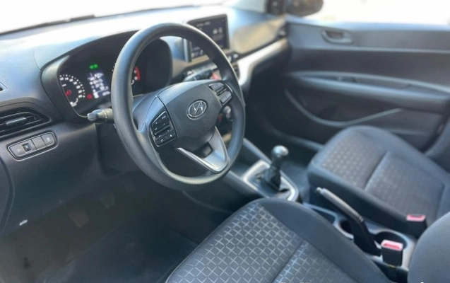 imagem-https://www.socarrao.com.br/sc-vehicle-images-prod/4323300/1791580173419-640_480_hyundai-hb20-1-0-comfort-25-26-cc38d3-1.jpg