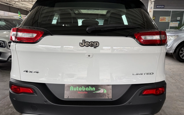 imagem-https://www.socarrao.com.br/sc-vehicle-images-prod/4323322/1791580304419-a84a494c-dc01-424d-bffb-69556d6fa26b.jpg