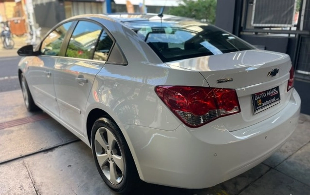 imagem-https://www.socarrao.com.br/sc-vehicle-images-prod/4323330/1791580383126-640_480_chevrolet-cruze-lt-1-8-16v-ecotec-aut-flex-12-12-7194d5-15.jpg