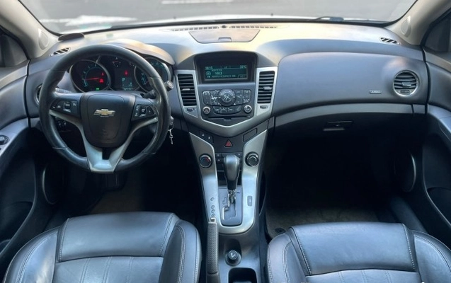 imagem-https://www.socarrao.com.br/sc-vehicle-images-prod/4323330/1791580383126-640_480_chevrolet-cruze-lt-1-8-16v-ecotec-aut-flex-12-12-7194d5-17.jpg