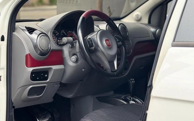 imagem-https://www.socarrao.com.br/sc-vehicle-images-prod/4323497/1791581922226-8561416_5_B_62569123ae.jpeg