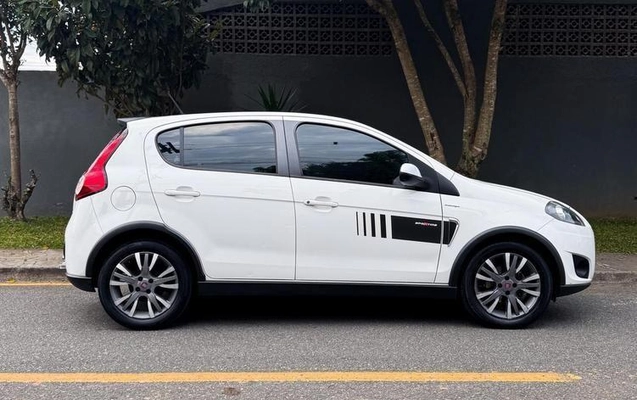 imagem-https://www.socarrao.com.br/sc-vehicle-images-prod/4323497/1791581922229-8561416_9_B_467a29b20e.jpeg