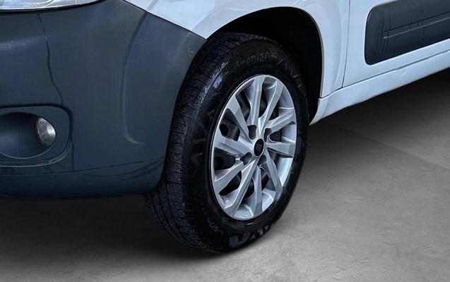 imagem-https://www.socarrao.com.br/sc-vehicle-images-prod/4323902/1791586524013-8559964_1_B_931b9ee534.jpeg