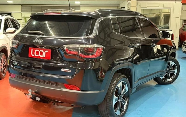 imagem-https://www.socarrao.com.br/sc-vehicle-images-prod/4323919/1791586058462-8547307_11_B_981b66e6f8.jpeg