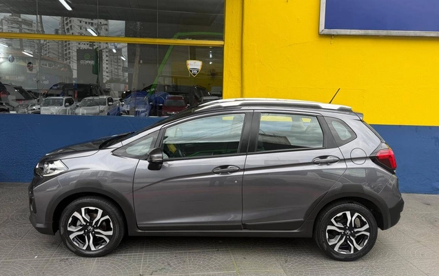 imagem-https://www.socarrao.com.br/sc-vehicle-images-prod/4323920/1791598684425-c5b7725f75b1450a8dc421ccf2889a71_1791585287843.jpg