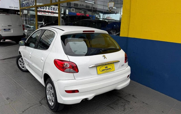 imagem-https://www.socarrao.com.br/sc-vehicle-images-prod/4324734/1791595094465-d46eb8ce11a74a3ba0508219c6d03a91_1791594046108.jpg