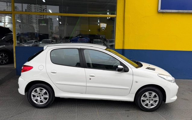 imagem-https://www.socarrao.com.br/sc-vehicle-images-prod/4324734/1791595094469-58e99aab901f4ef2a48496b8cf7e0cbd_1791594046119.jpg