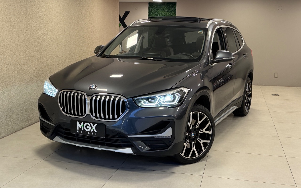 Bmw X1 2022 Cinza — foto 1 de 3