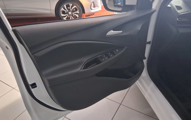 imagem-https://www.socarrao.com.br/sc-vehicle-images-prod/4325663/1791605071220-1_044737.jpg