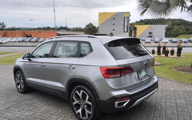 imagem-https://www.socarrao.com.br/sc-vehicle-images-prod/4327693/1791610809012-2_043459.jpg