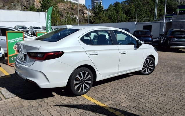 imagem-https://www.socarrao.com.br/sc-vehicle-images-prod/4327840/1791611271293-1_013630.jpg