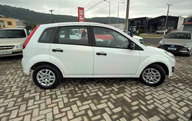 imagem-https://www.socarrao.com.br/sc-vehicle-images-prod/4328388/1791631895980-xV6lXI0zkRuCHolrFPbqlnsbldw1VICr.jpg