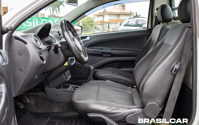 imagem-https://www.socarrao.com.br/sc-vehicle-images-prod/4328404/1791633093562-003_f84eb7d1886fb515335241708223bbb1.jpg