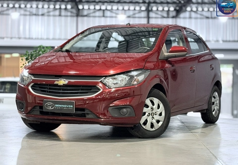 Chevrolet Onix 2017 Vermelho — foto 1 de 3