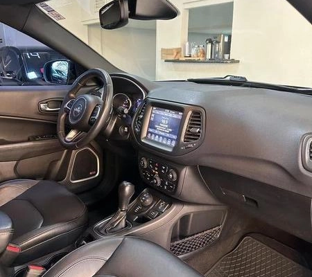 imagem-https://www.socarrao.com.br/sc-vehicle-images-prod/4328426/1791634163796-8292617_11_B_7acb2a7d8b.jpeg