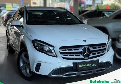 Mercedes-Benz GLA 200 2018 Branco — foto 1 de 3