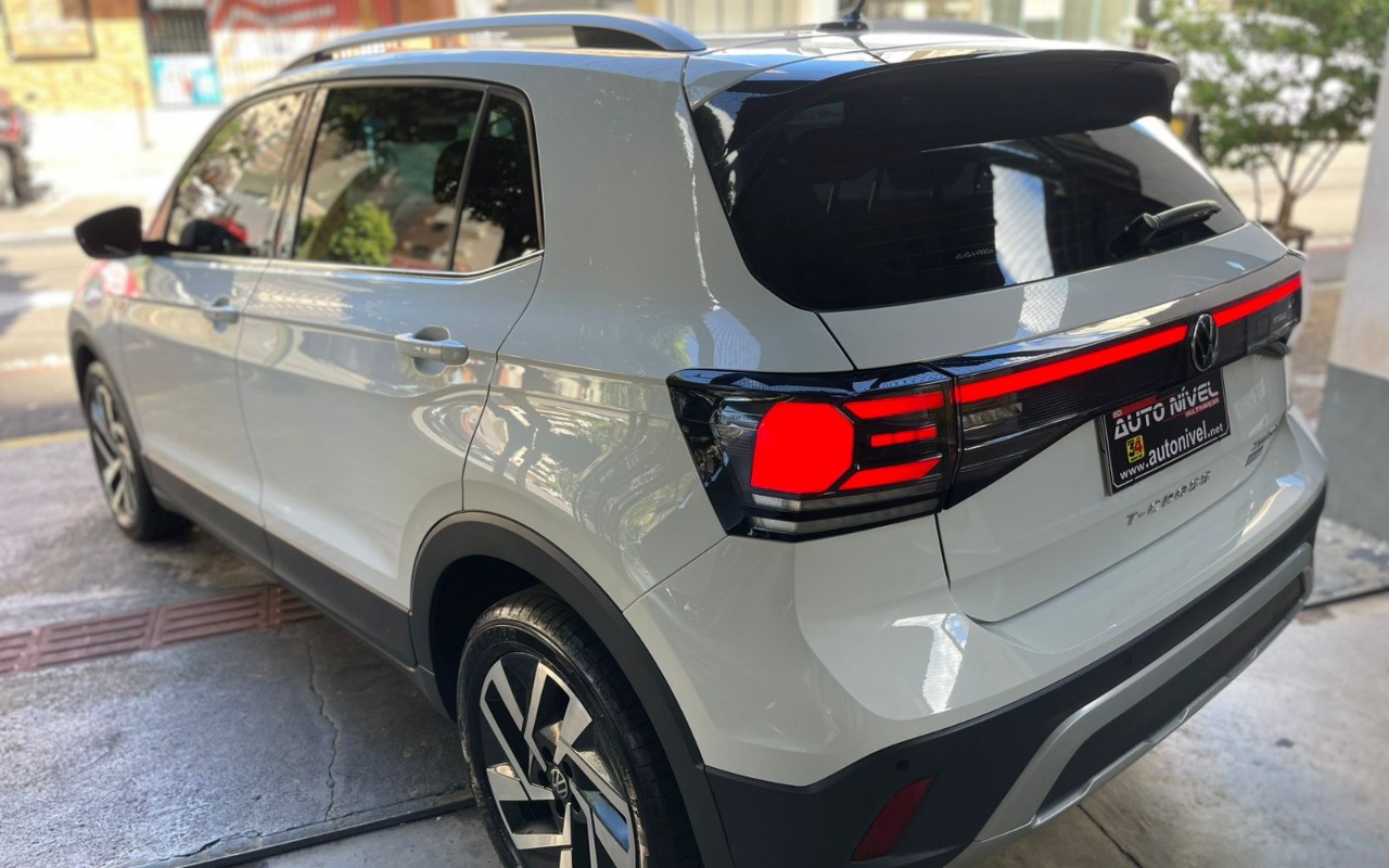 imagem-https://www.socarrao.com.br/sc-vehicle-images-prod/4328469/1791635653495-MTNjYTAwYWUtMDcwNC00NDM4LWI3NTItYmE4OTM1NjllYTFmLmpwZw.jpg