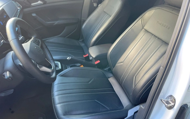 imagem-https://www.socarrao.com.br/sc-vehicle-images-prod/4328469/1791635654094-ZGRhNThiNDQtYTRjNi00NzgzLTkxNTUtNDQ1OGM5M2E0YzZlLmpwZw.jpg