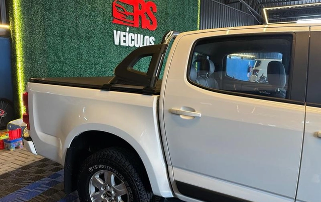 imagem-https://www.socarrao.com.br/sc-vehicle-images-prod/4328502/1791637348485-8552007_8_B_6a5a6bce3d.jpeg