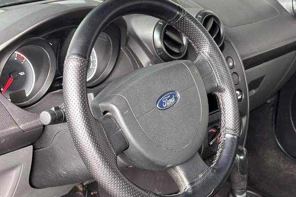 imagem-https://www.socarrao.com.br/sc-vehicle-images-prod/4328515/1791637842036-8558616_8_B_8f02a1615f.jpeg
