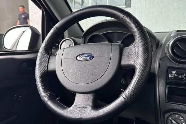 imagem-https://www.socarrao.com.br/sc-vehicle-images-prod/4328515/1791637842042-8558616_11_B_ed4d639042.jpeg