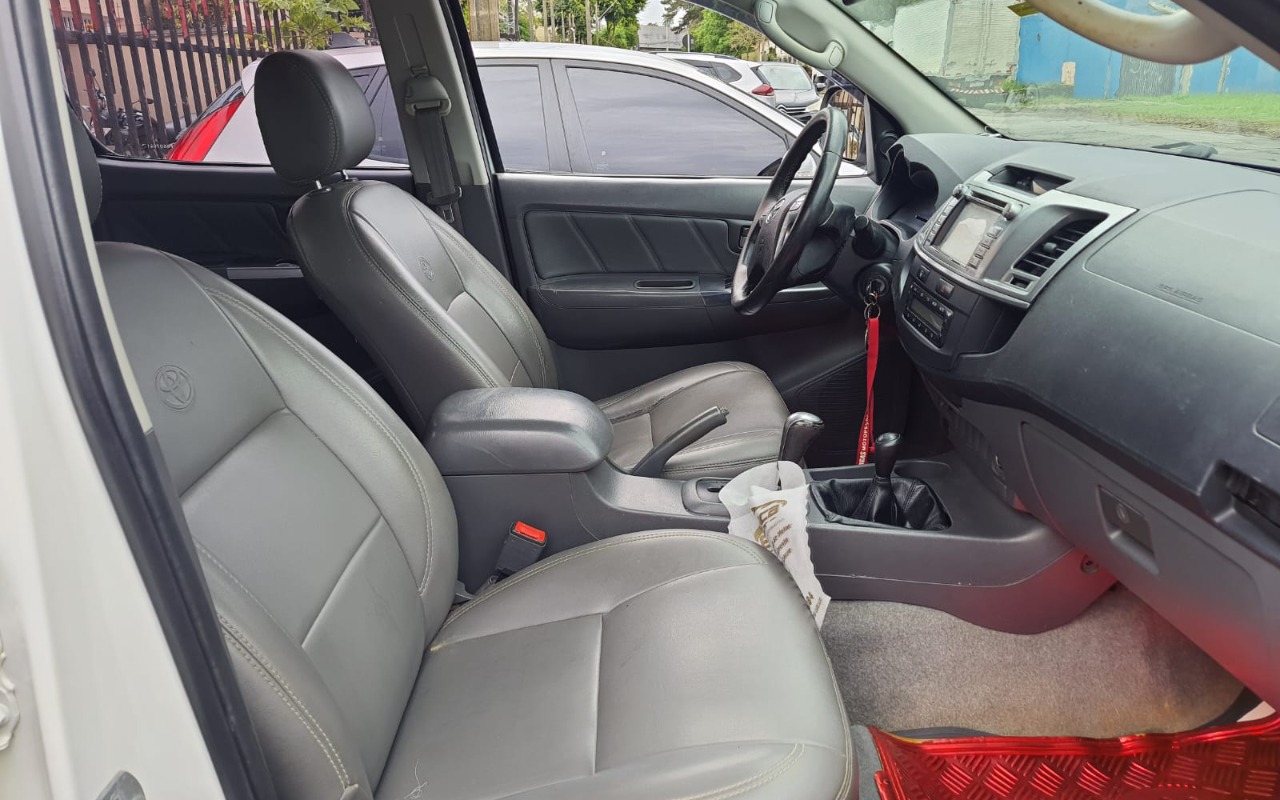 imagem-https://www.socarrao.com.br/sc-vehicle-images-prod/4328521/1791638152600-V2hhdHNBcHAgSW1hZ2UgMjAyNi0xMC0xMCBhdCAwOS40Ni4yMSAoMSkuanBlZw.jpeg