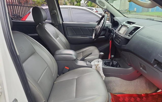 imagem-https://www.socarrao.com.br/sc-vehicle-images-prod/4328521/1791638152600-V2hhdHNBcHAgSW1hZ2UgMjAyNi0xMC0xMCBhdCAwOS40Ni4yMSAoMSkuanBlZw.jpeg