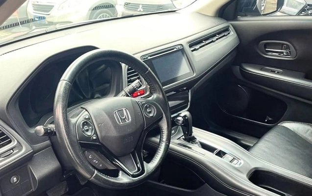 imagem-https://www.socarrao.com.br/sc-vehicle-images-prod/4328532/1791638577730-8560146_7_B_1dad0b78dc.jpeg