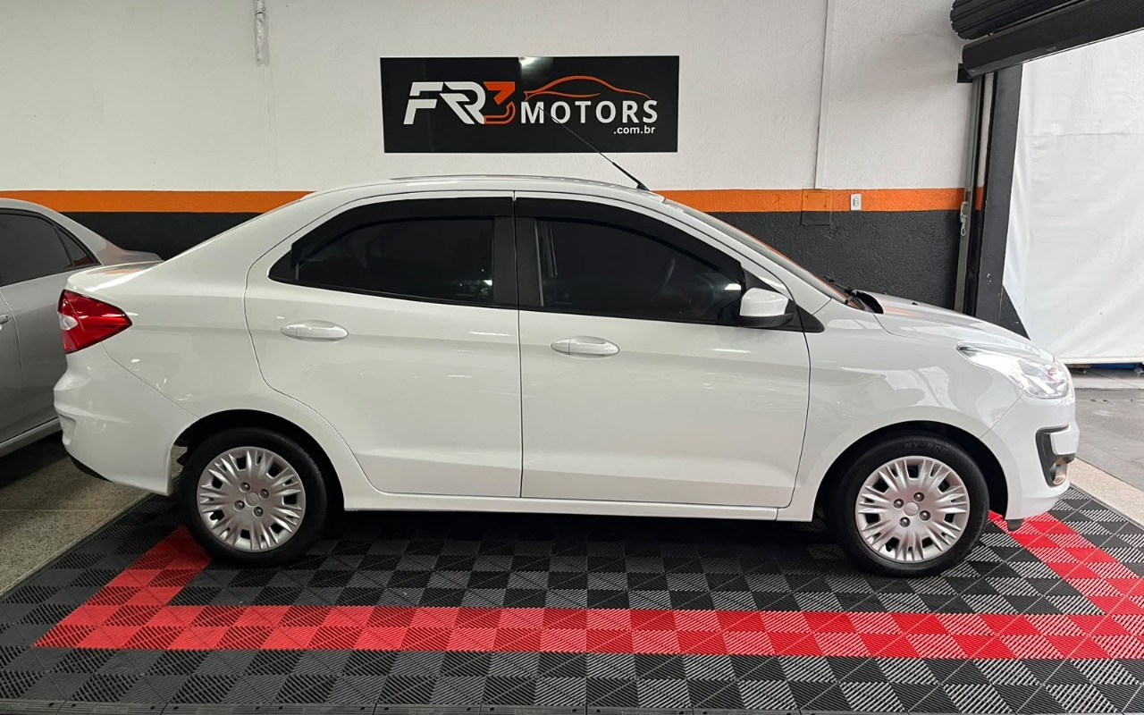 imagem-https://www.socarrao.com.br/sc-vehicle-images-prod/4328568/1791640093782-V2hhdHNBcHAgSW1hZ2UgMjAyNi0xMC0wOCBhdCAxNy41My4wNCAoMikuanBlZw.jpeg