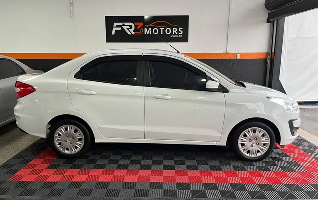 imagem-https://www.socarrao.com.br/sc-vehicle-images-prod/4328568/1791640093782-V2hhdHNBcHAgSW1hZ2UgMjAyNi0xMC0wOCBhdCAxNy41My4wNCAoMikuanBlZw.jpeg