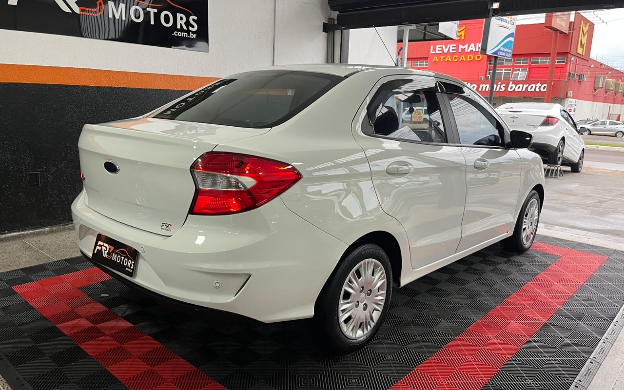 imagem-https://www.socarrao.com.br/sc-vehicle-images-prod/4328568/1791640093898-V2hhdHNBcHAgSW1hZ2UgMjAyNi0xMC0wOCBhdCAxNy41My4wMyAoNCkuanBlZw.jpeg