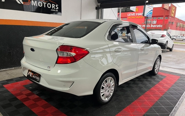 imagem-https://www.socarrao.com.br/sc-vehicle-images-prod/4328568/1791640093898-V2hhdHNBcHAgSW1hZ2UgMjAyNi0xMC0wOCBhdCAxNy41My4wMyAoNCkuanBlZw.jpeg