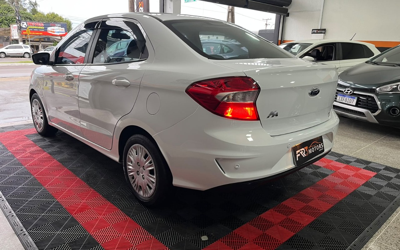imagem-https://www.socarrao.com.br/sc-vehicle-images-prod/4328568/1791640094039-V2hhdHNBcHAgSW1hZ2UgMjAyNi0xMC0wOCBhdCAxNy41My4wMyAoNSkuanBlZw.jpeg