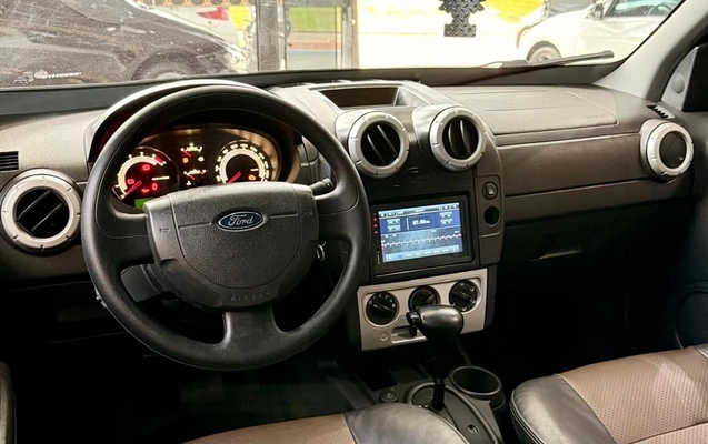 imagem-https://www.socarrao.com.br/sc-vehicle-images-prod/4328625/1791640626627-688d5577-d1eb-4257-a04b-8aa3665087d5.jpg