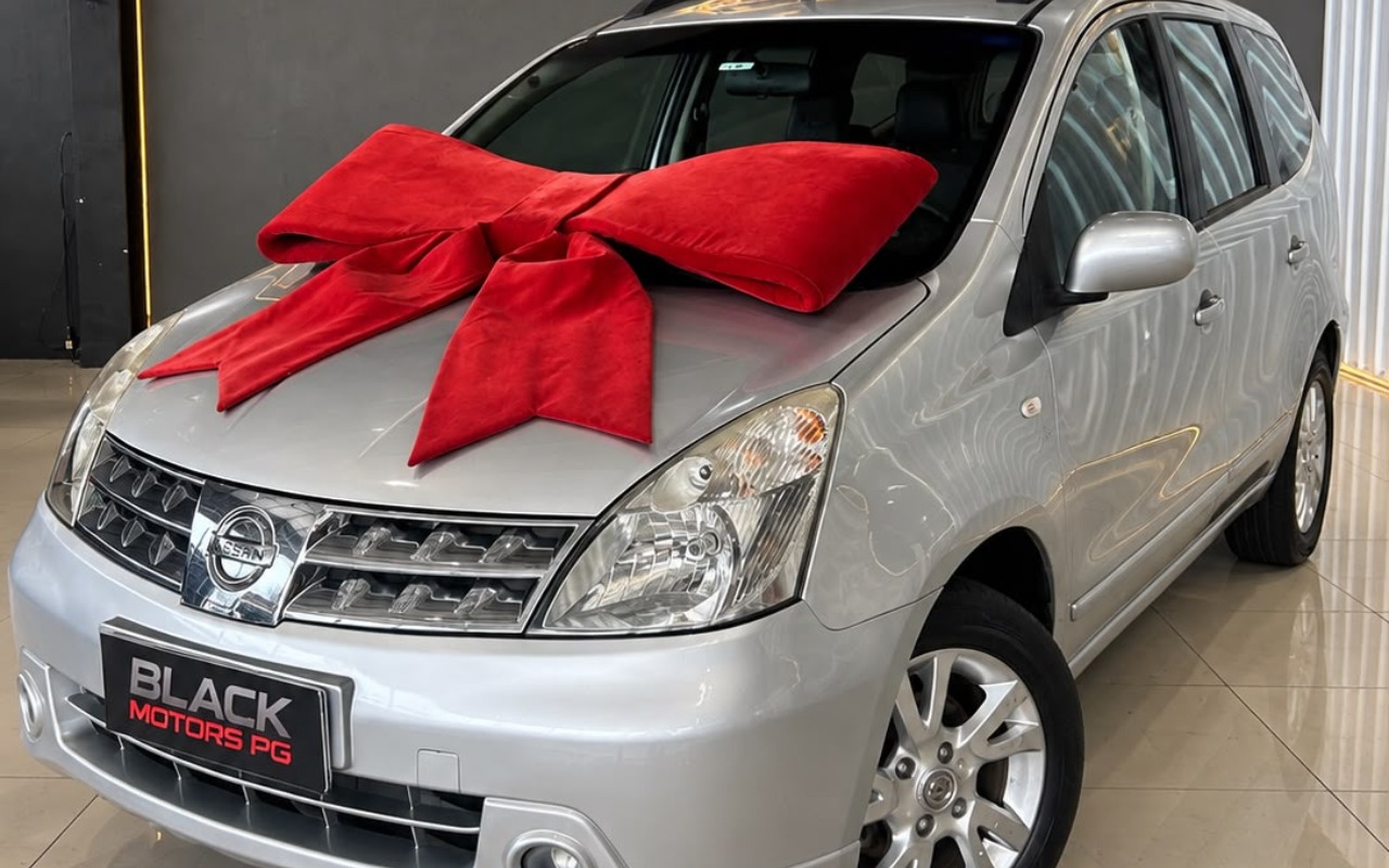 Nissan LIVINA 2013 Prata — foto 1 de 3