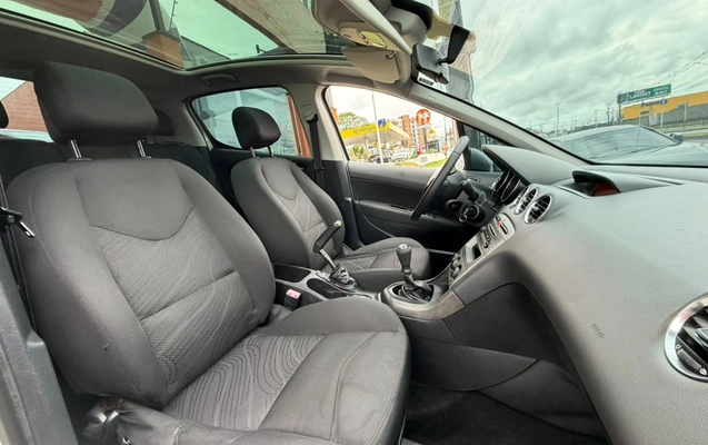 imagem-https://www.socarrao.com.br/sc-vehicle-images-prod/4328668/1791642107058-V2hhdHNBcHAgSW1hZ2UgMjAyNi0xMC0xMCBhdCAxMC41My4yMSAoMSkuanBlZw.jpeg