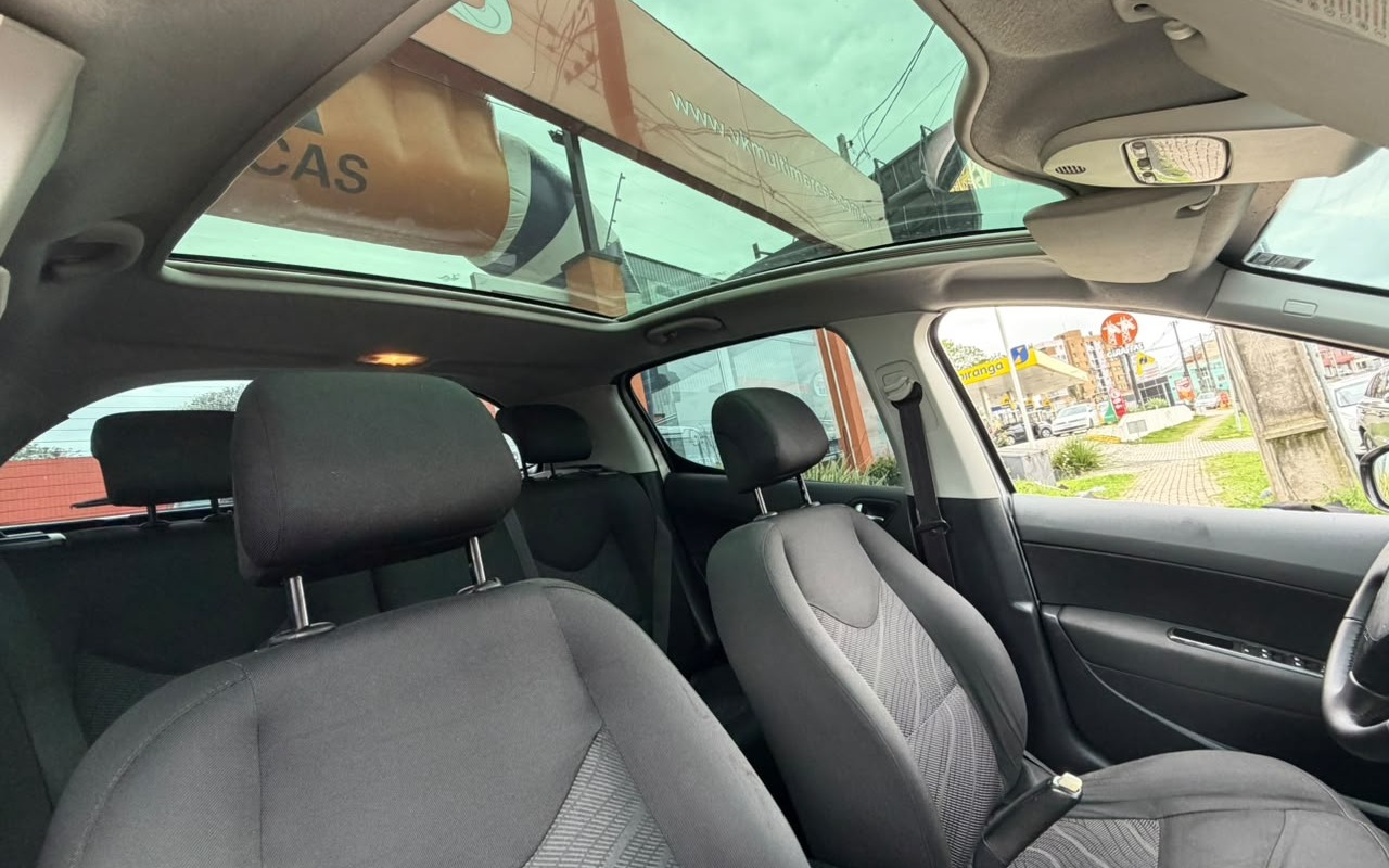 imagem-https://www.socarrao.com.br/sc-vehicle-images-prod/4328668/1791642107122-V2hhdHNBcHAgSW1hZ2UgMjAyNi0xMC0xMCBhdCAxMC41My4yMS5qcGVn.jpeg