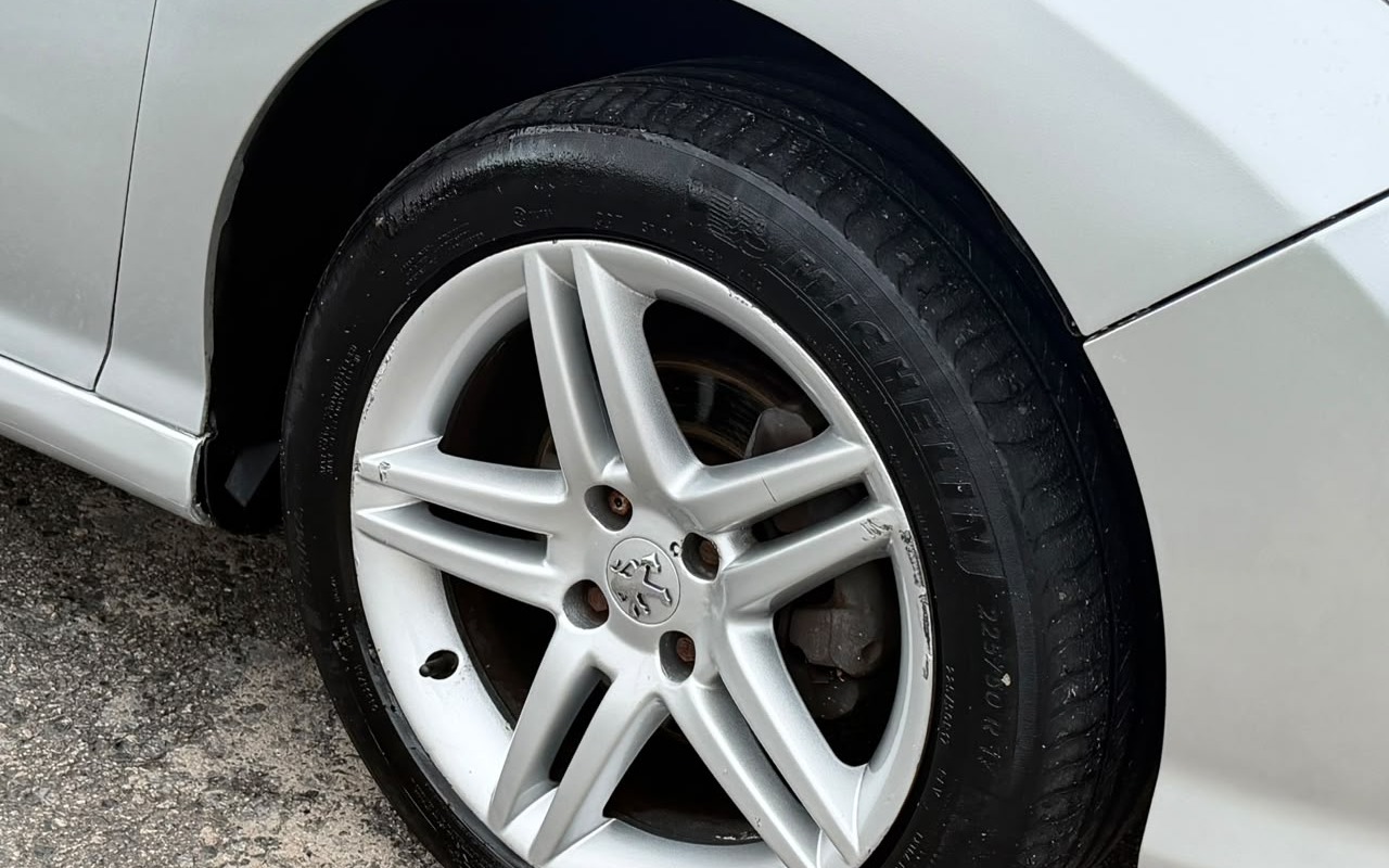 imagem-https://www.socarrao.com.br/sc-vehicle-images-prod/4328668/1791642107482-V2hhdHNBcHAgSW1hZ2UgMjAyNi0xMC0xMCBhdCAxMC41My4yMyAoMSkuanBlZw.jpeg