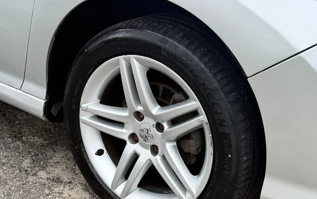 imagem-https://www.socarrao.com.br/sc-vehicle-images-prod/4328668/1791642107482-V2hhdHNBcHAgSW1hZ2UgMjAyNi0xMC0xMCBhdCAxMC41My4yMyAoMSkuanBlZw.jpeg