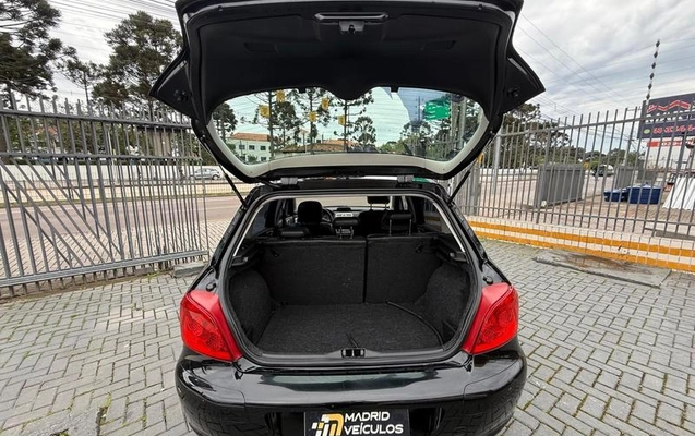 imagem-https://www.socarrao.com.br/sc-vehicle-images-prod/4328677/1791654833115-8562019_17_B_fb20d804a5.jpeg