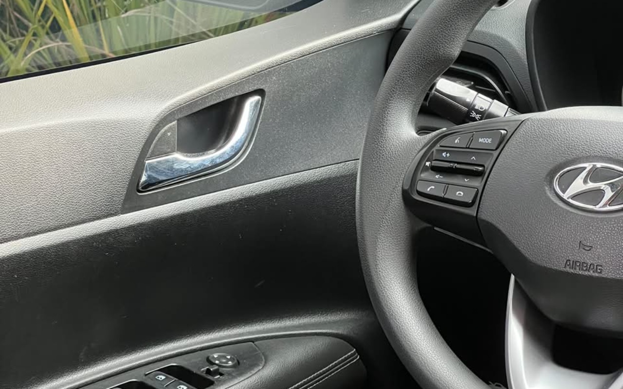 imagem-https://www.socarrao.com.br/sc-vehicle-images-prod/4328691/1791642441656-V2hhdHNBcHAgSW1hZ2UgMjAyNi0xMC0wOCBhdCAwOS4zNy40MCAoMykuanBlZw.jpeg