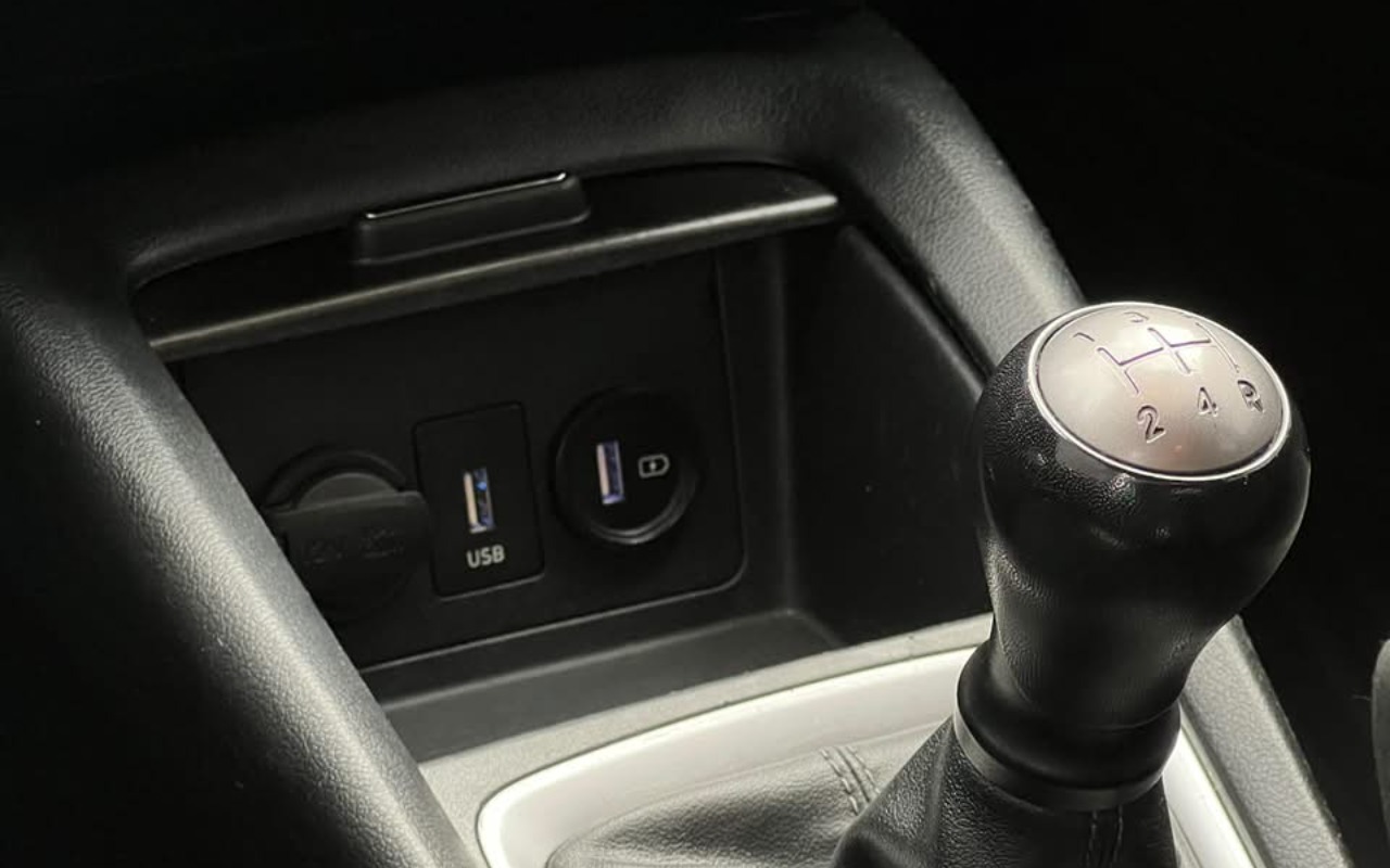 imagem-https://www.socarrao.com.br/sc-vehicle-images-prod/4328691/1791642441977-V2hhdHNBcHAgSW1hZ2UgMjAyNi0xMC0wOCBhdCAwOS4zNy40Mi5qcGVn.jpeg